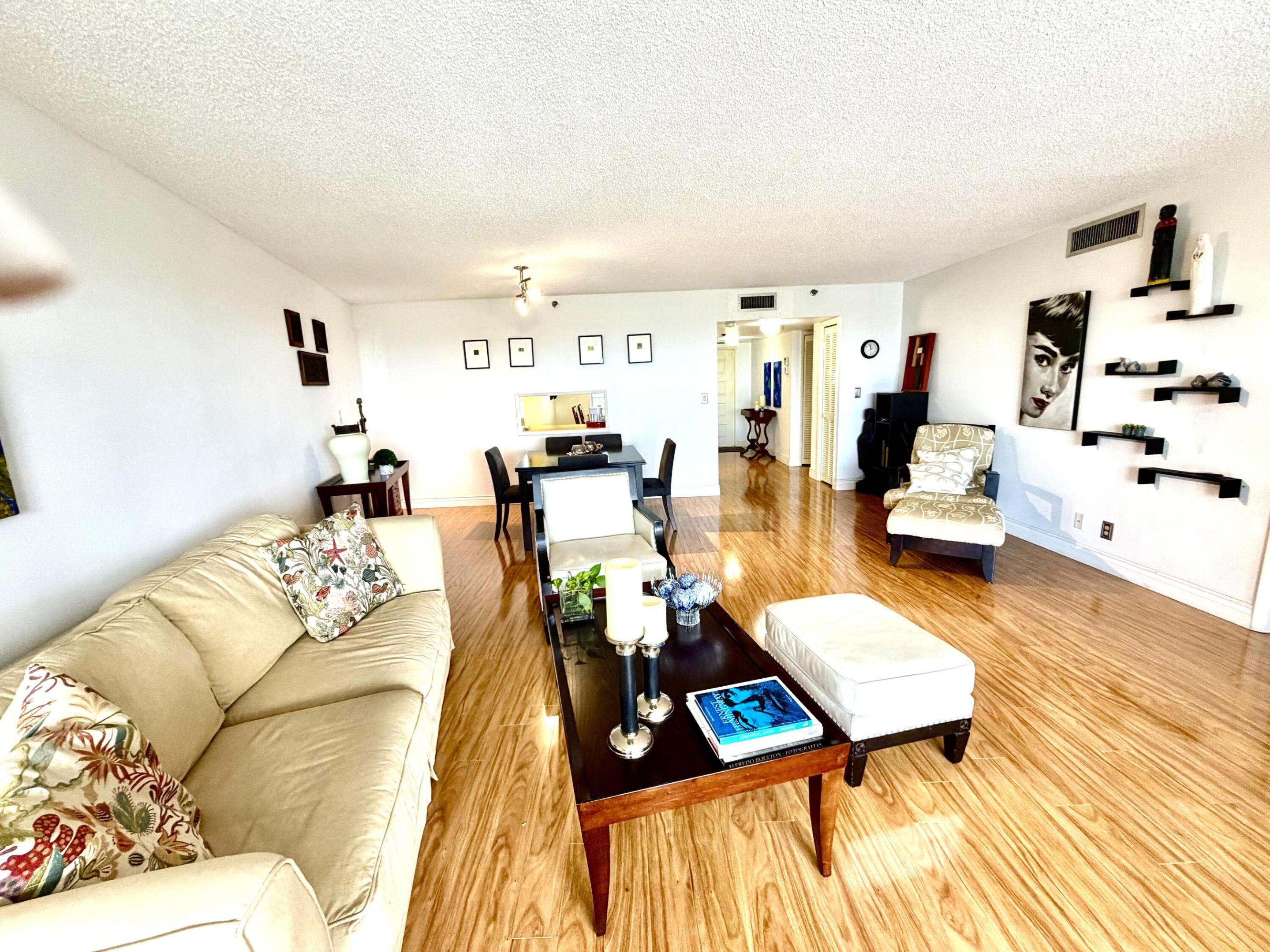 3499 Oaks Way 806