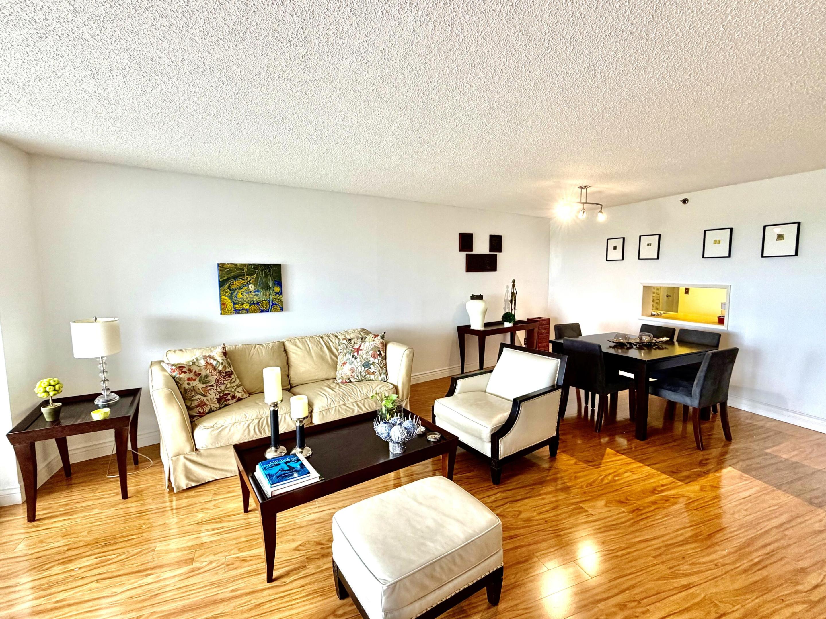 3499 Oaks Way 806