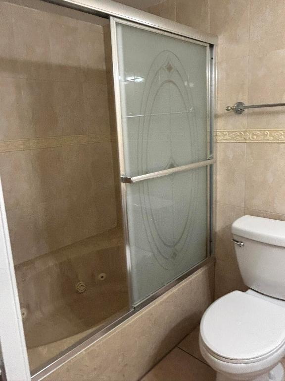 SOMERSET - Residential Lease