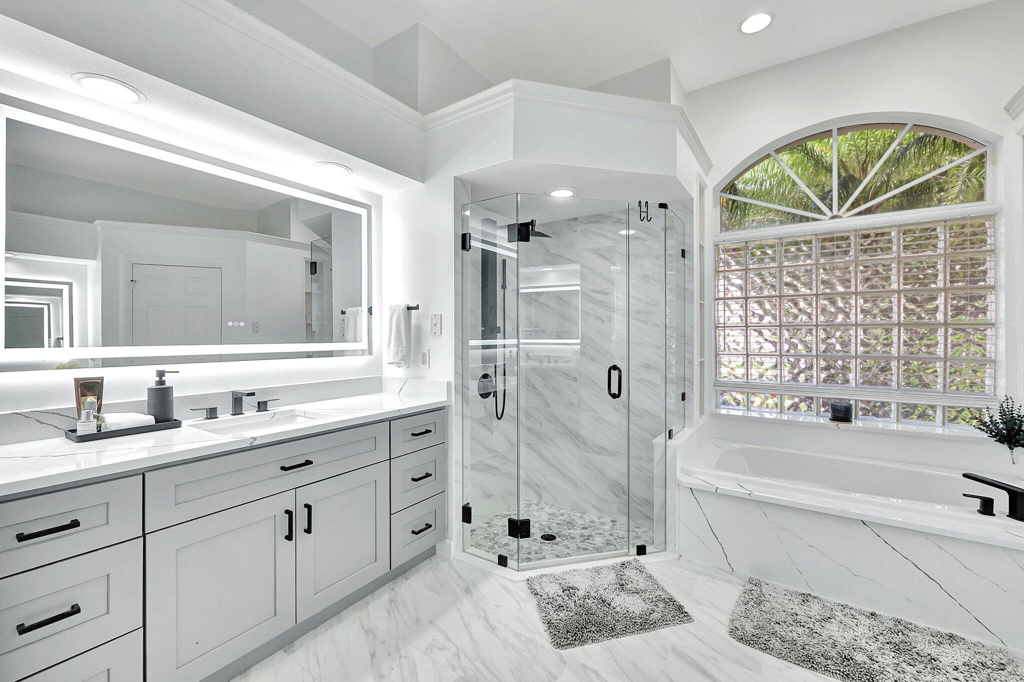 COUNTRY CLUB POINTE - Residential