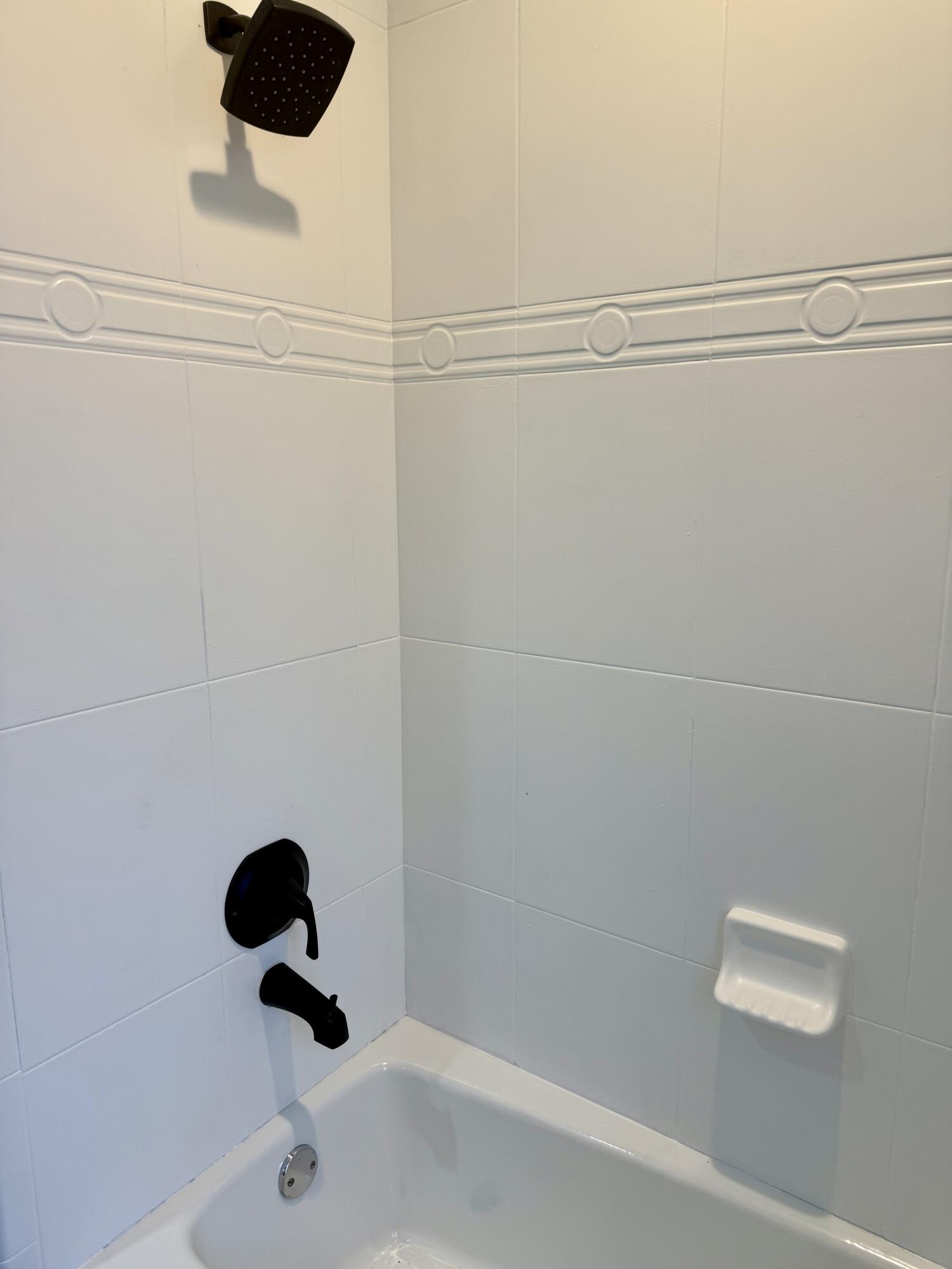 COUNTRY CLUB POINTE - Residential