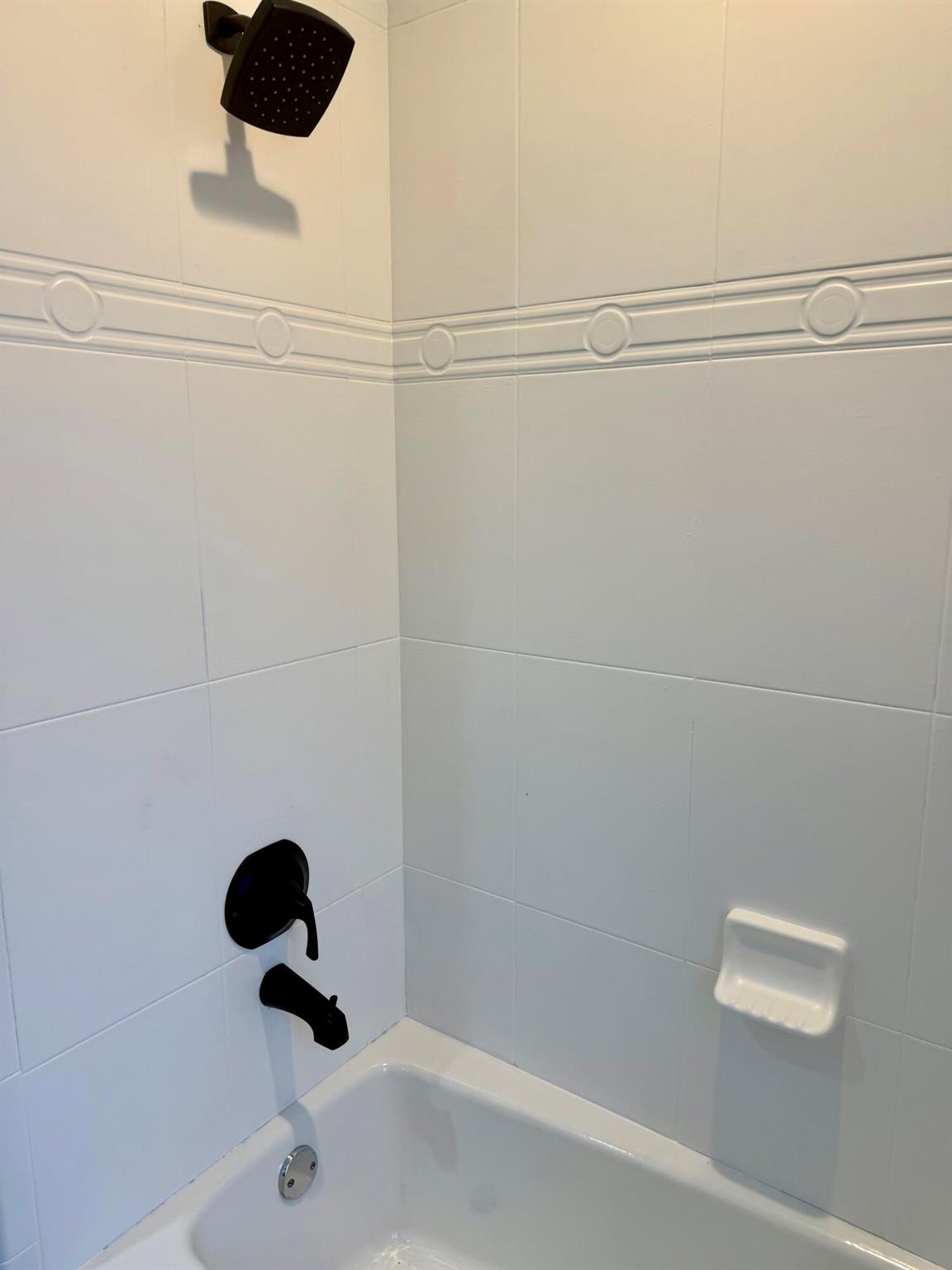 COUNTRY CLUB POINTE - Residential