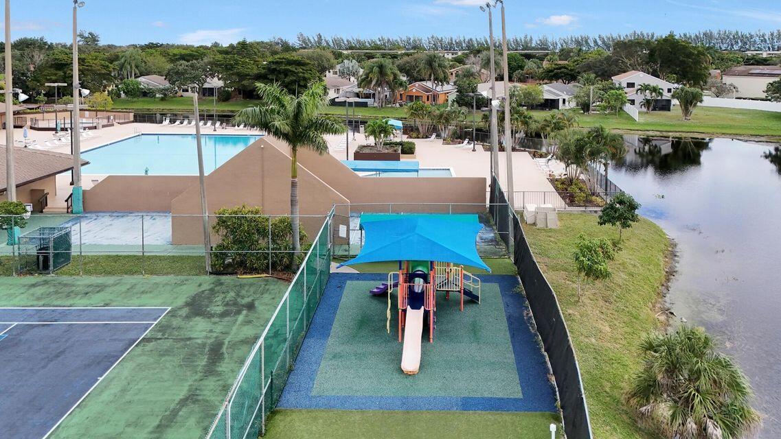 CENTURA PARC - Residential Lease