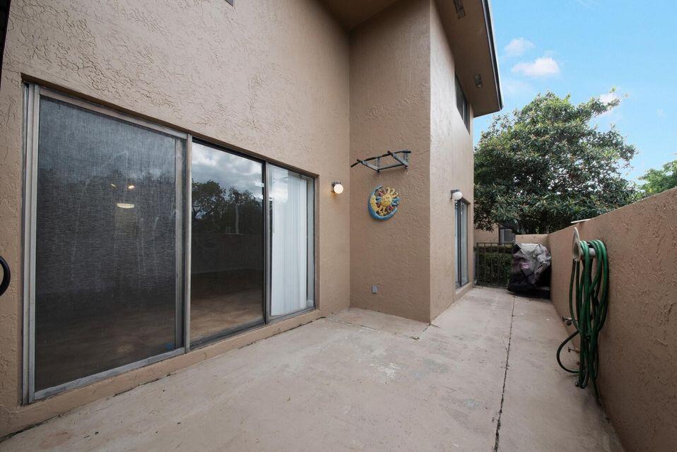 CENTURA PARC - Residential Lease