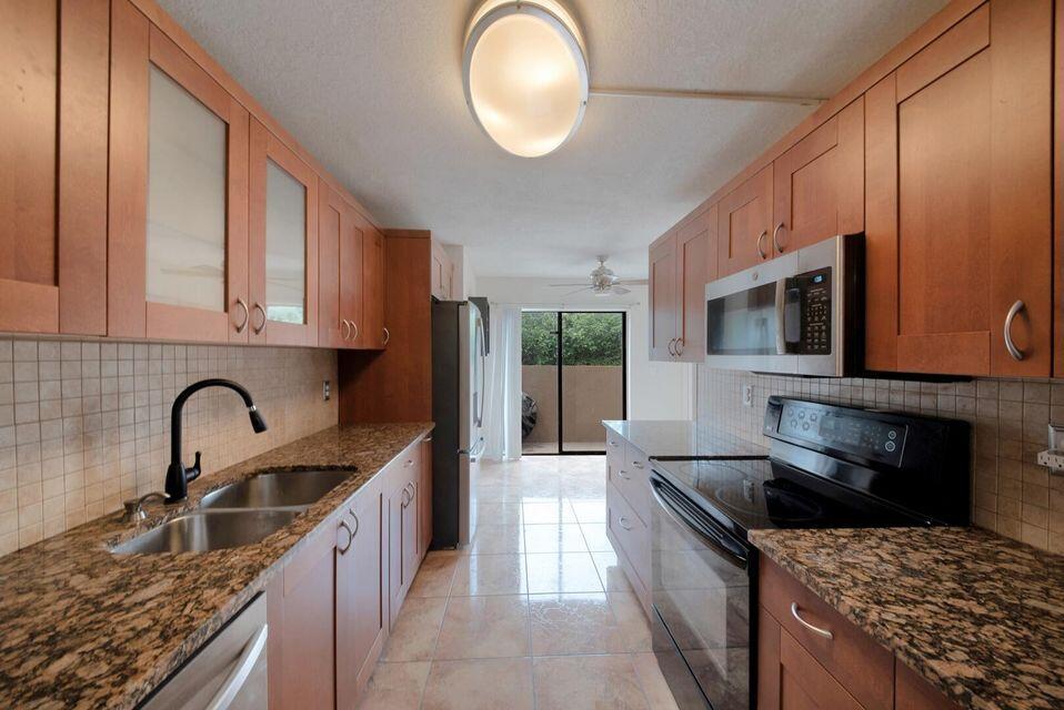 CENTURA PARC - Residential Lease