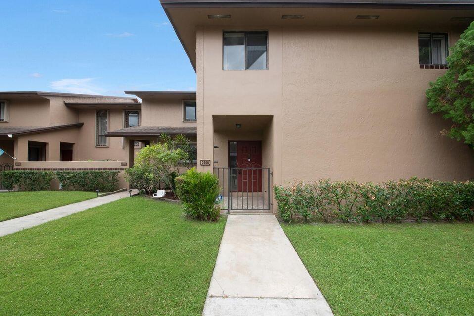 CENTURA PARC - Residential Lease