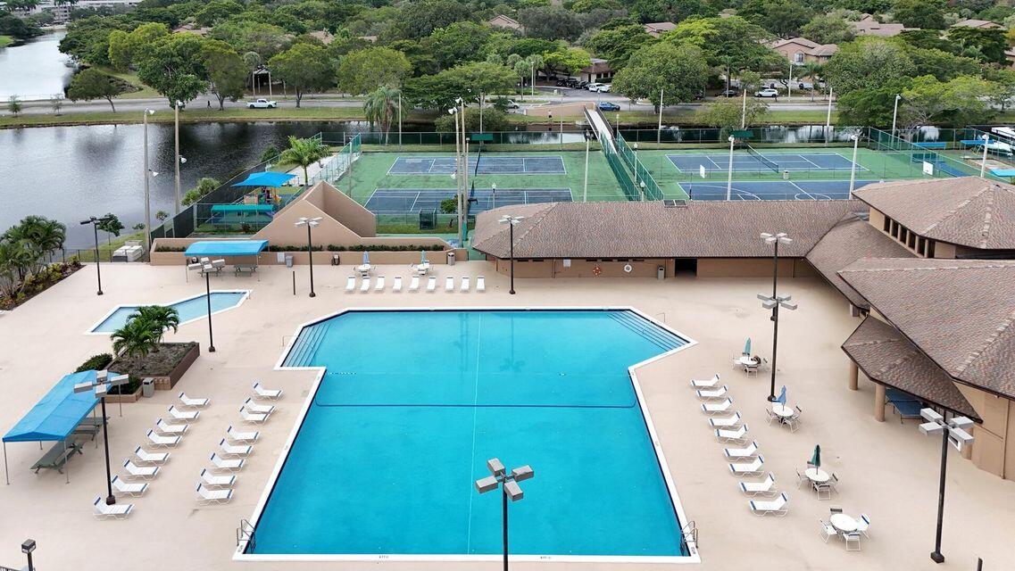 CENTURA PARC - Residential Lease