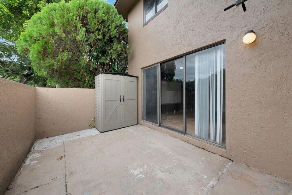 CENTURA PARC - Residential Lease