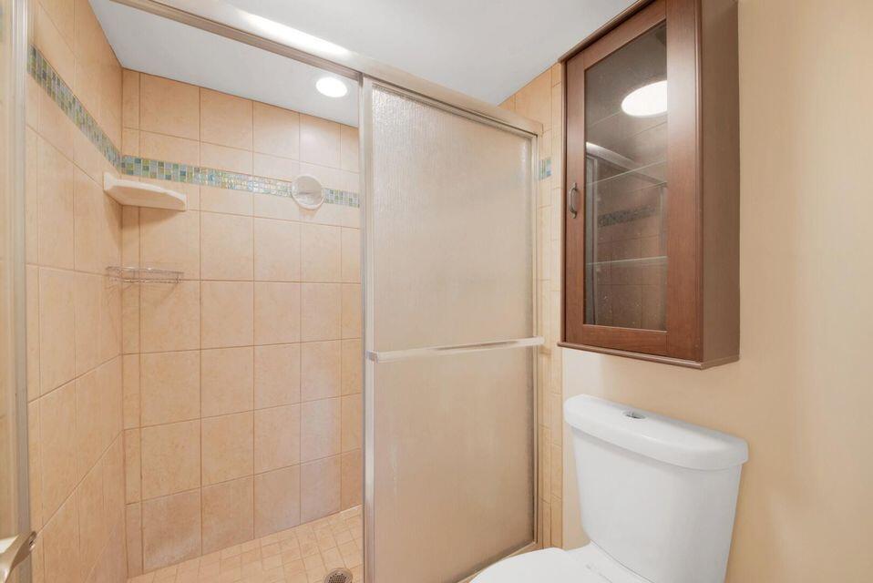 CENTURA PARC - Residential Lease