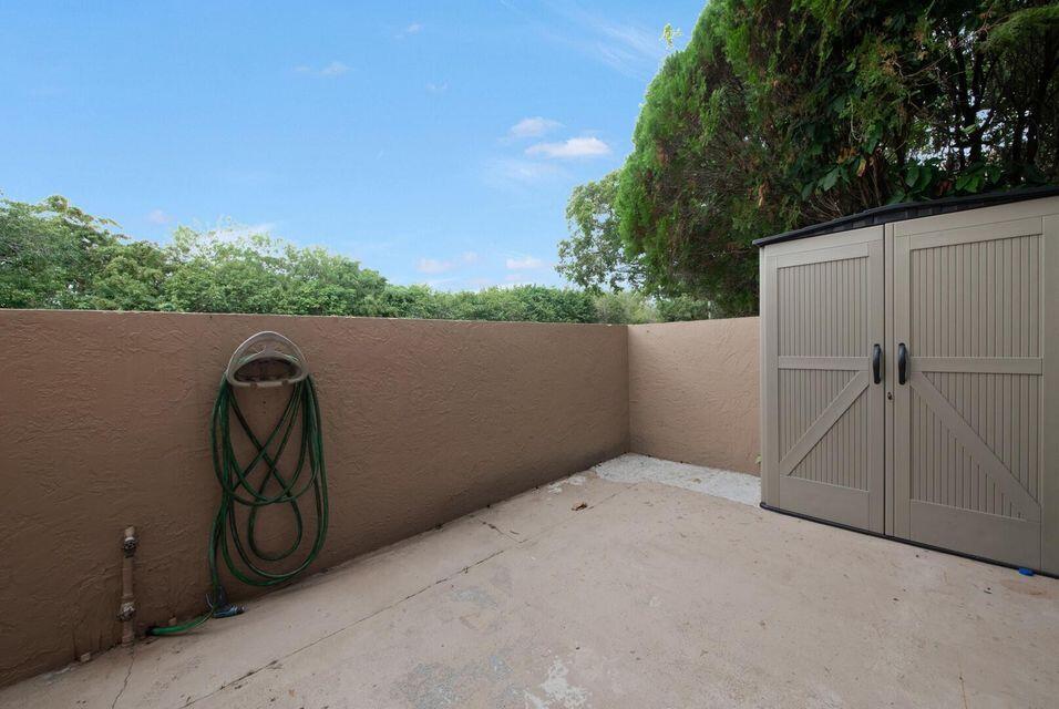 CENTURA PARC - Residential Lease