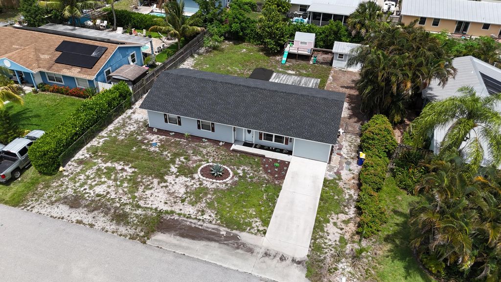 Photo of 5447 SE 51st Drive, Stuart, FL 34997 (MLS # R11103413)