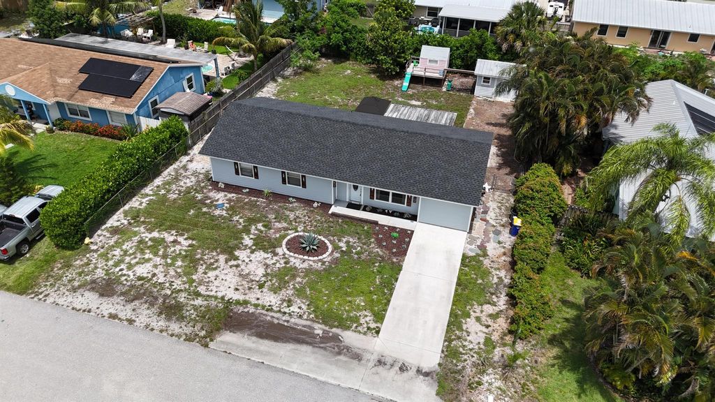 Photo of 5447 SE 51st Drive, Stuart, FL 34997 (MLS # R11103413)