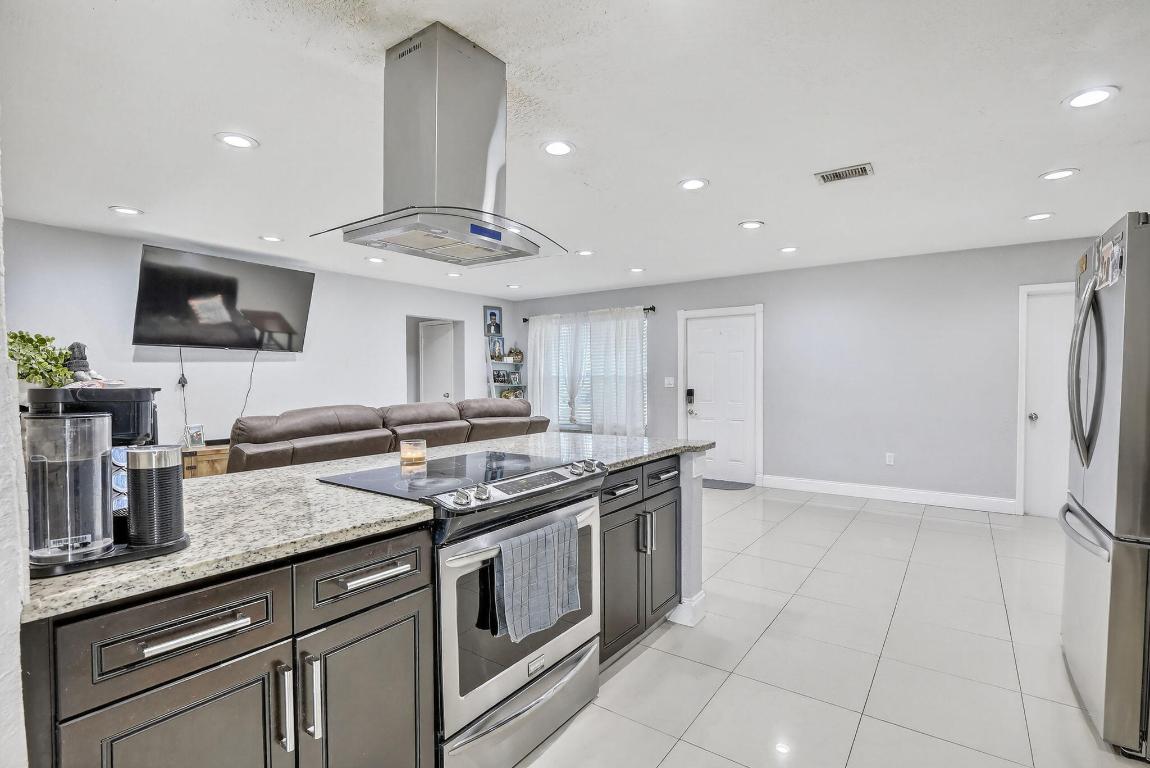 SUNRISE GOLF VILLAGE FIRST ADD - Residential