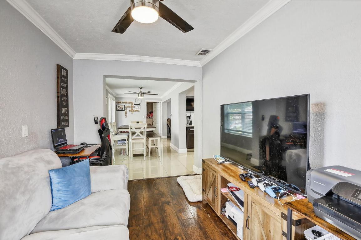 SUNRISE GOLF VILLAGE FIRST ADD - Residential