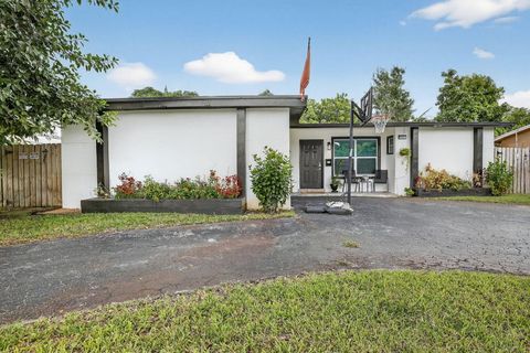 Tiny photo for 7451 NW 21st Street, Sunrise, FL 33313 (MLS # R11130550)