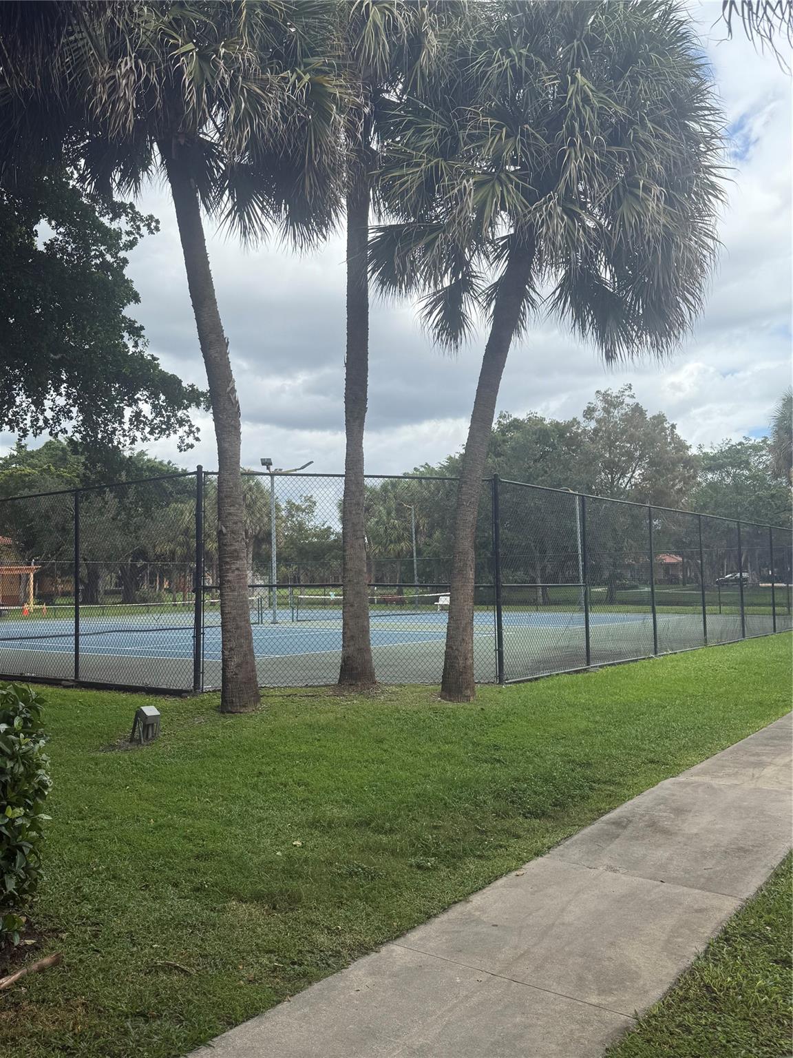 Lakes Of Jacaranda Condo - Residential Lease