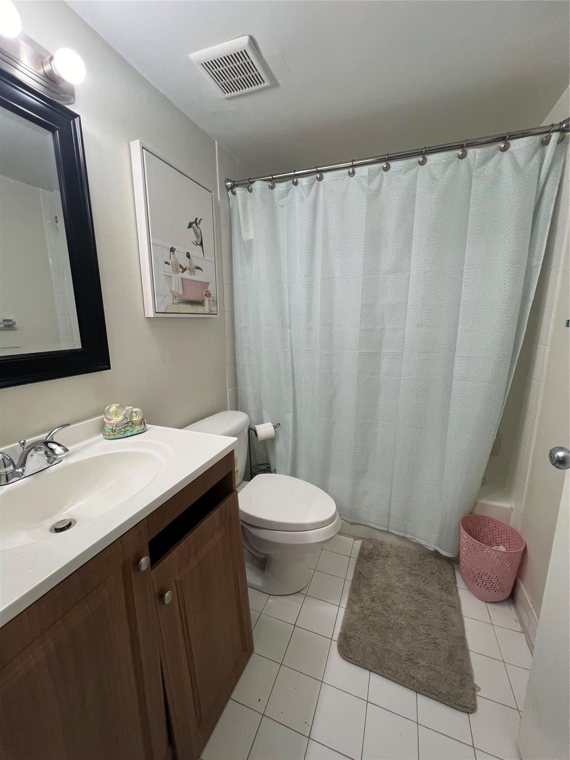 Lakes Of Jacaranda Condo - Residential Lease