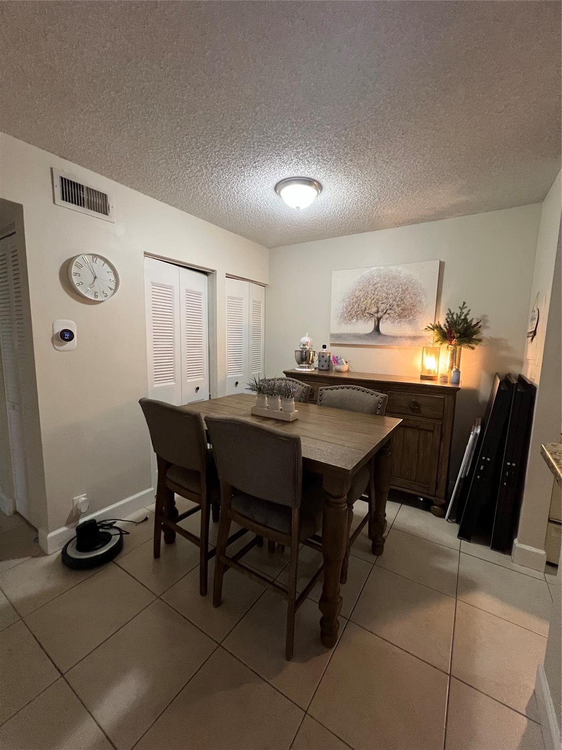 Lakes Of Jacaranda Condo - Residential Lease