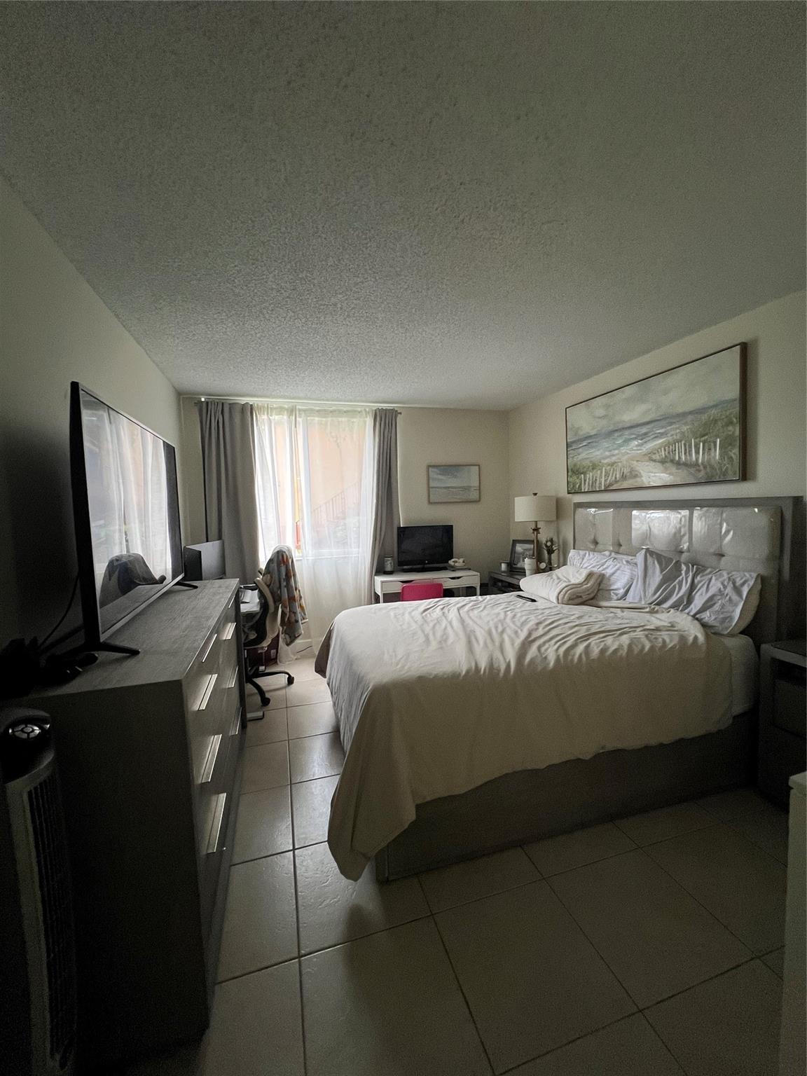 Lakes Of Jacaranda Condo - Residential Lease