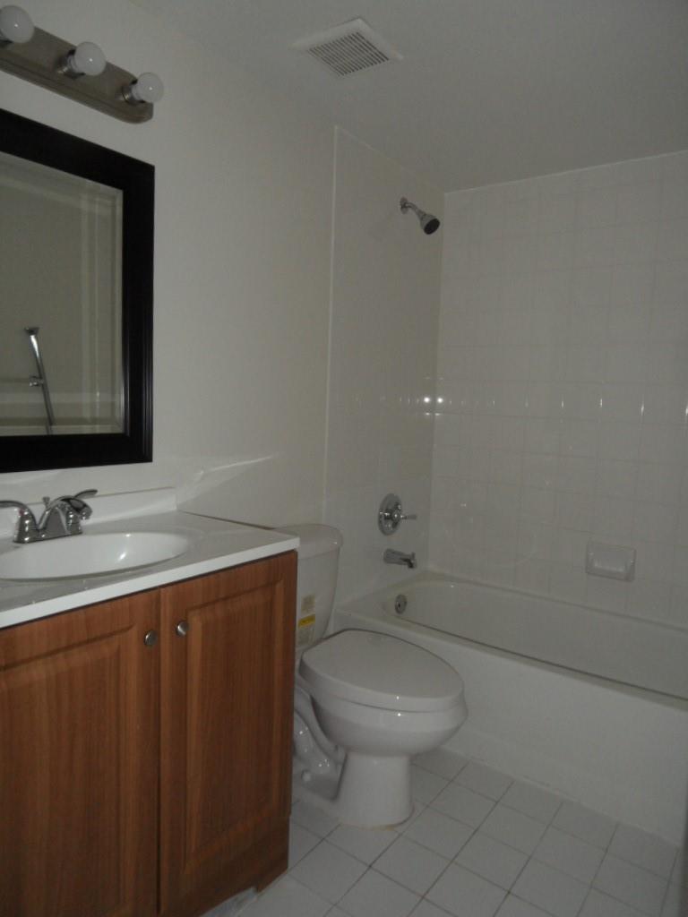 Lakes Of Jacaranda Condo - Residential Lease