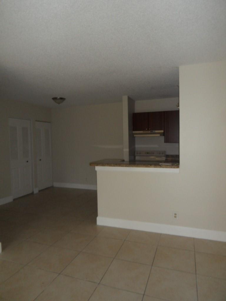 Lakes Of Jacaranda Condo - Residential Lease