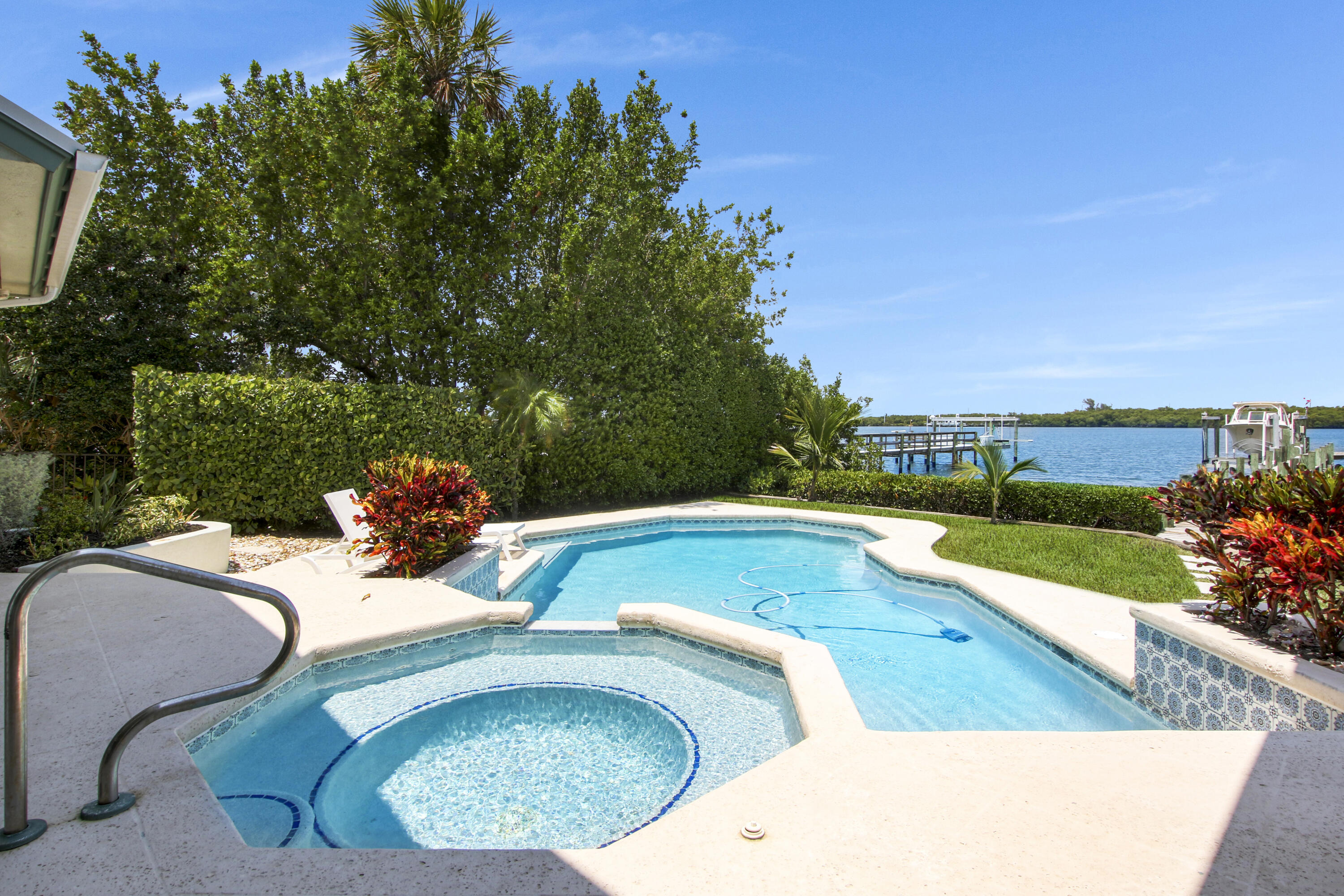 Joe's Point - Residential