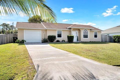 A home in Port St Lucie