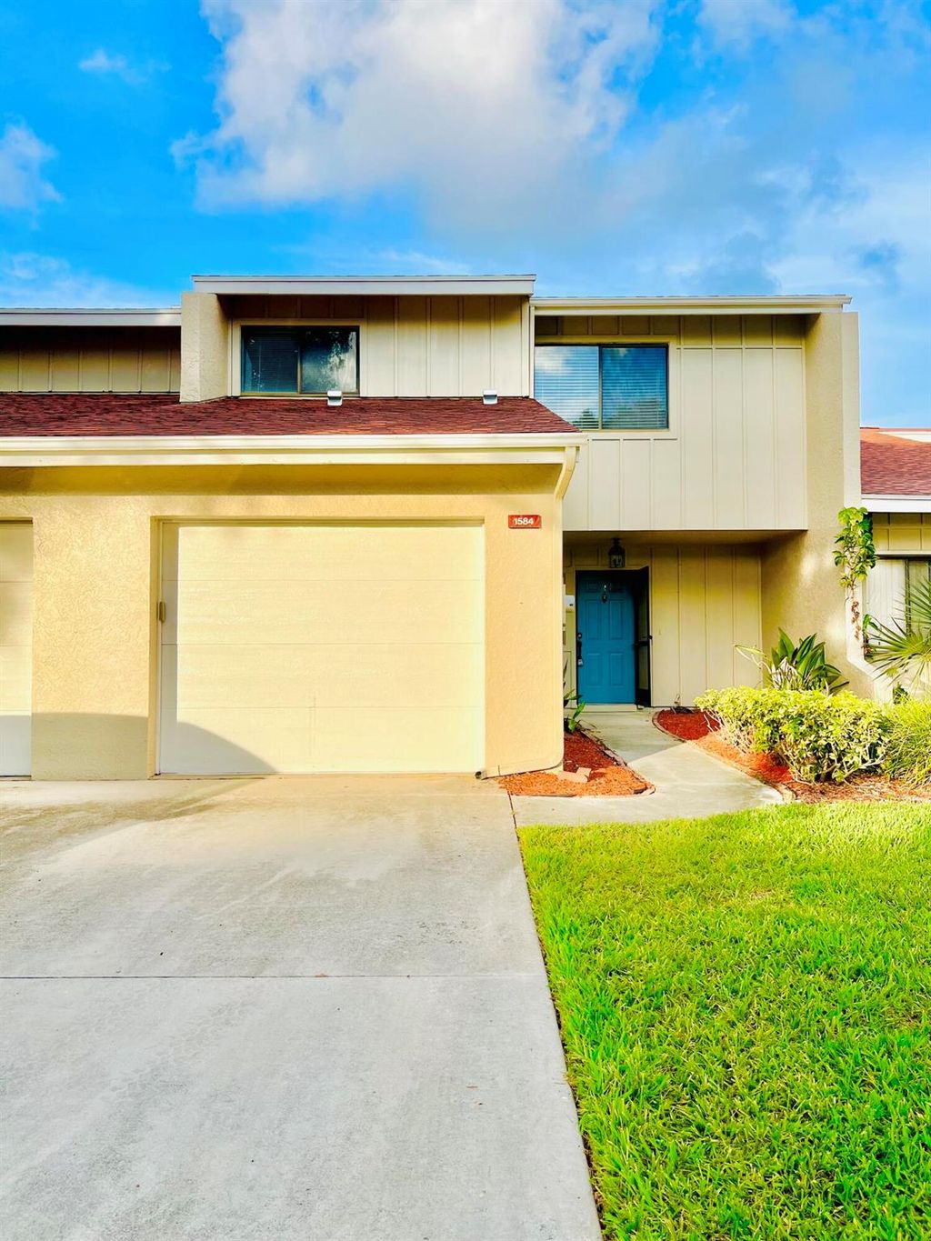 Photo of 1584 SW Crossing Circle, Palm City, FL 34990 (MLS # R11079454)