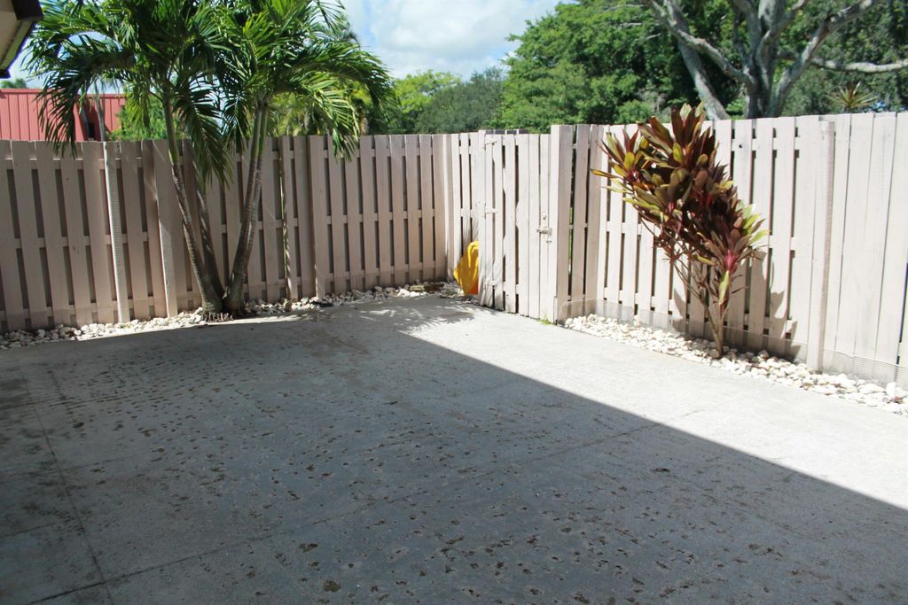 Photo of 1112 11th Court, Palm Beach Gardens, FL 33410 (MLS # R11127621)