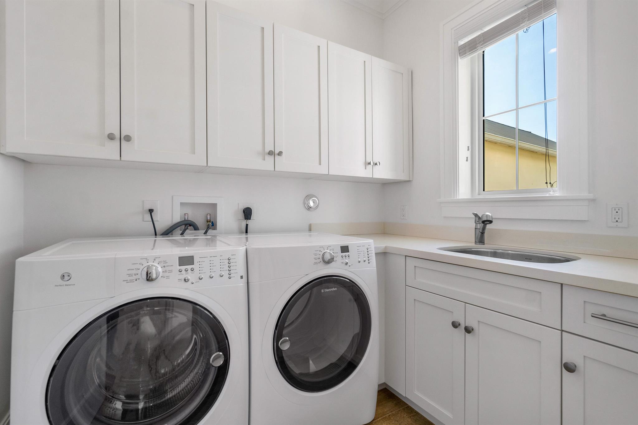 OCEAN BREEZE TOWNHOMES CO - Residential