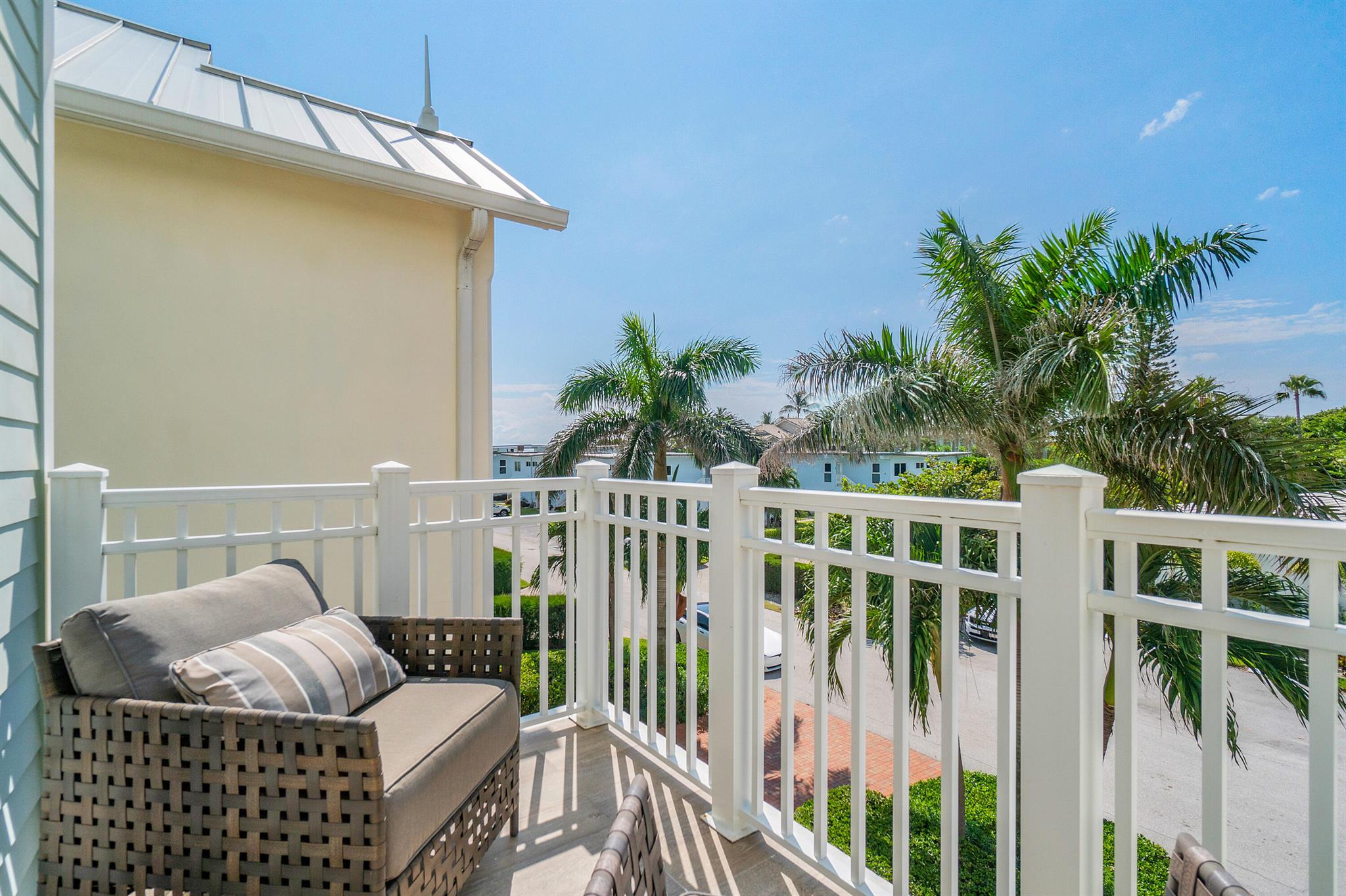 OCEAN BREEZE TOWNHOMES CO - Residential