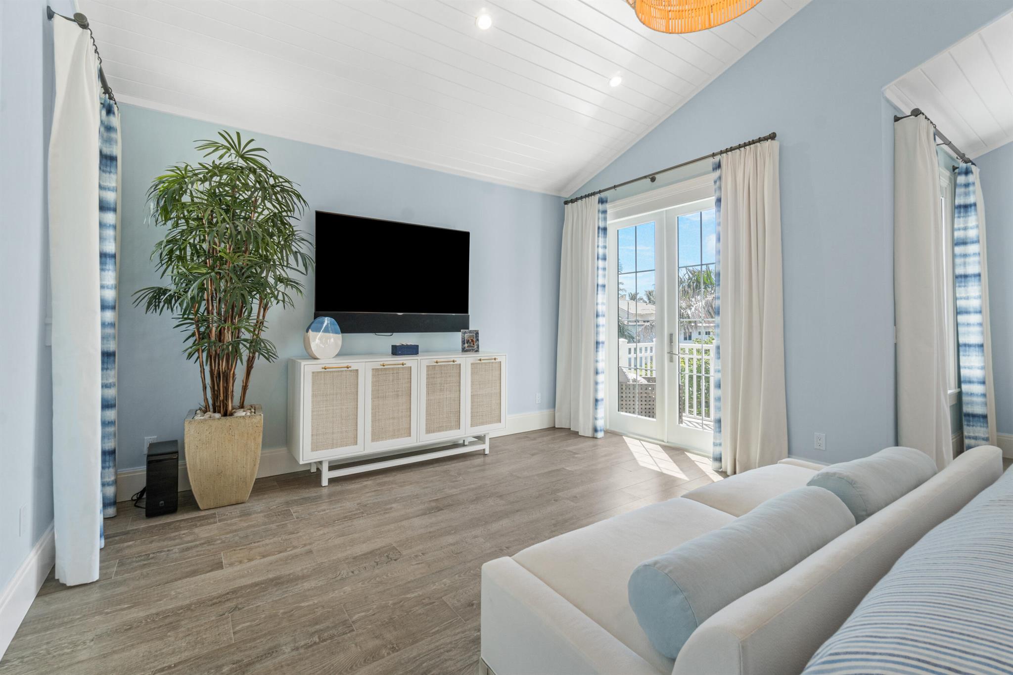 OCEAN BREEZE TOWNHOMES CO - Residential