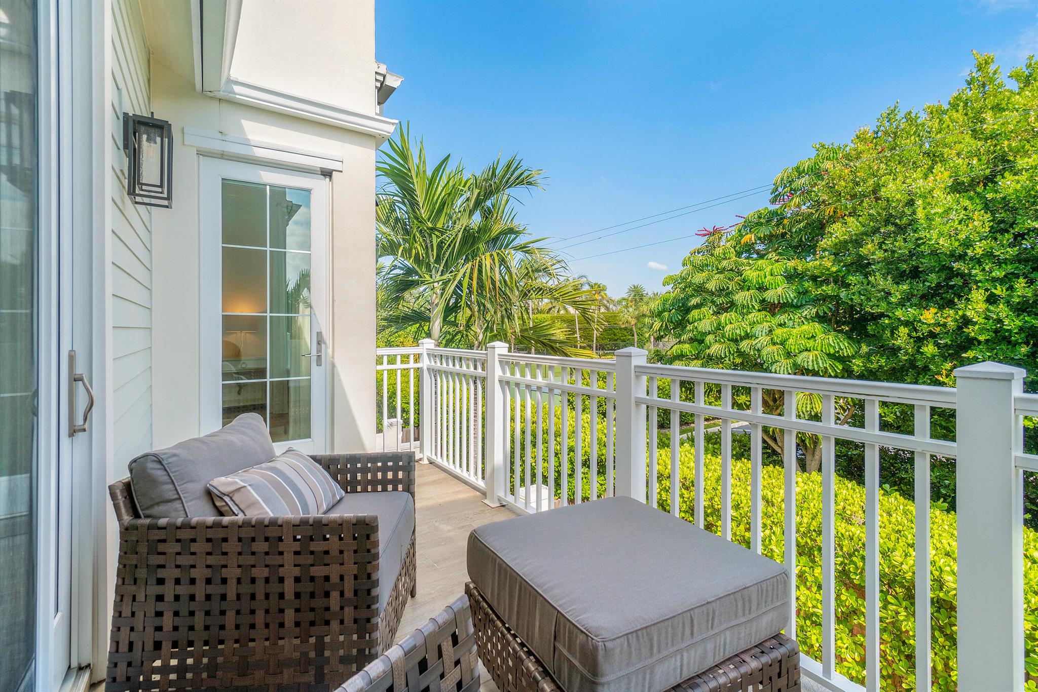 OCEAN BREEZE TOWNHOMES CO - Residential