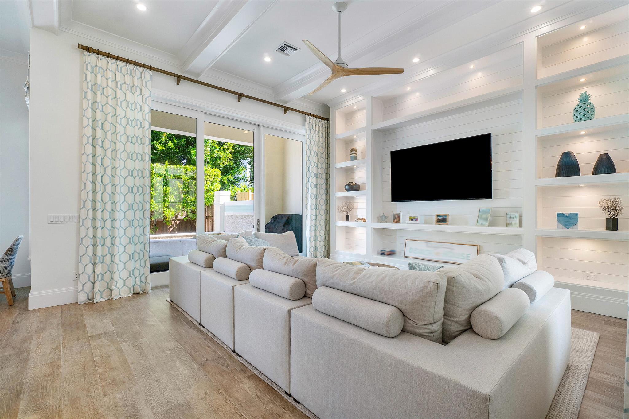 OCEAN BREEZE TOWNHOMES CO - Residential