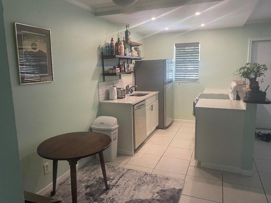 MILLICENT CONDO LTS 4,5 A - Residential Lease