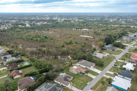 Single Family Residence in Port St Lucie FL 2958 Bella Road Rd 42.jpg