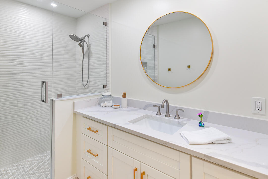 OCEAN VIEW CONDO - Residential