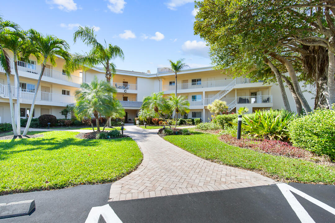 OCEAN VIEW CONDO - Residential