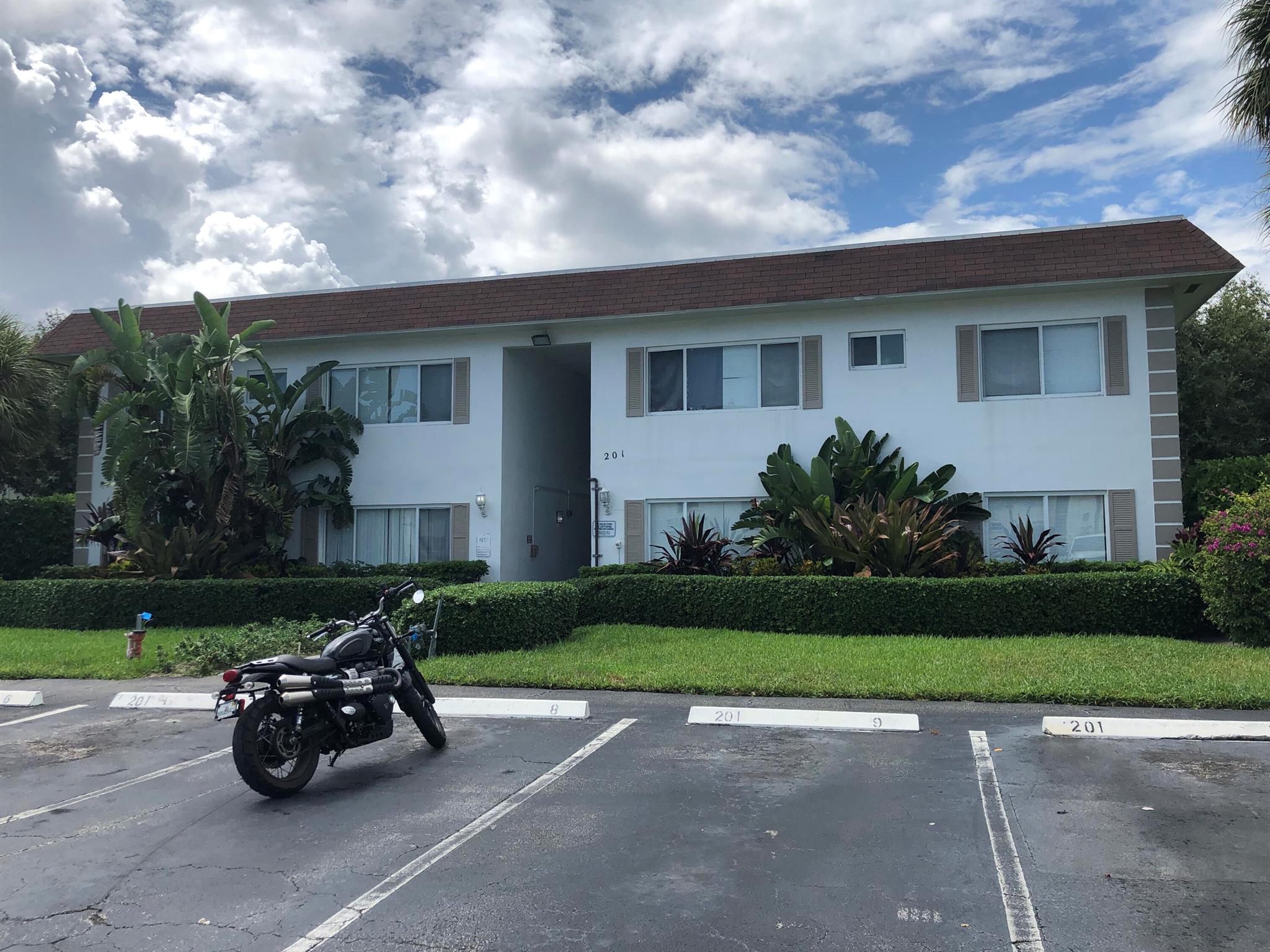 Great Rental Opportunity In The Lively City Of Pompano Beach! Condo Features 1 bedroom 1 Bath, with a Half Bathroom. Freshly painted. Pool by the canal. Within minutes to I-95, US-1 and the beach. No pets. No docking of vessel. Parking space for two cars.