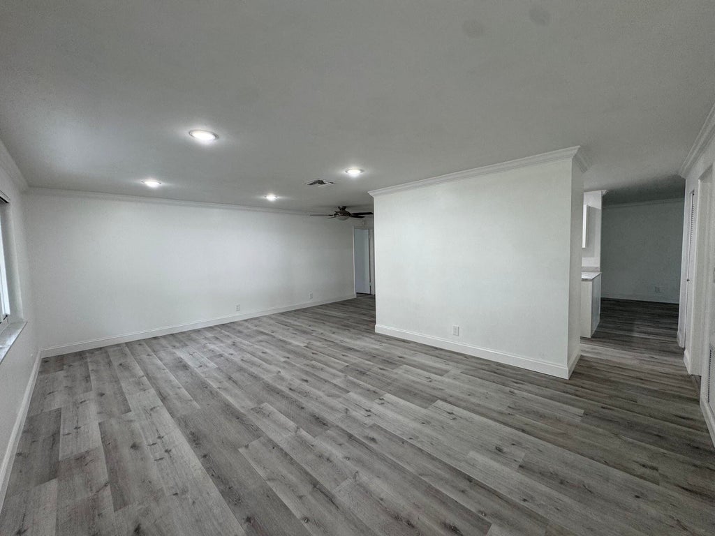 Photo of 1331 W Campanelli Drive, Plantation, FL 33322 (MLS # B26061750)