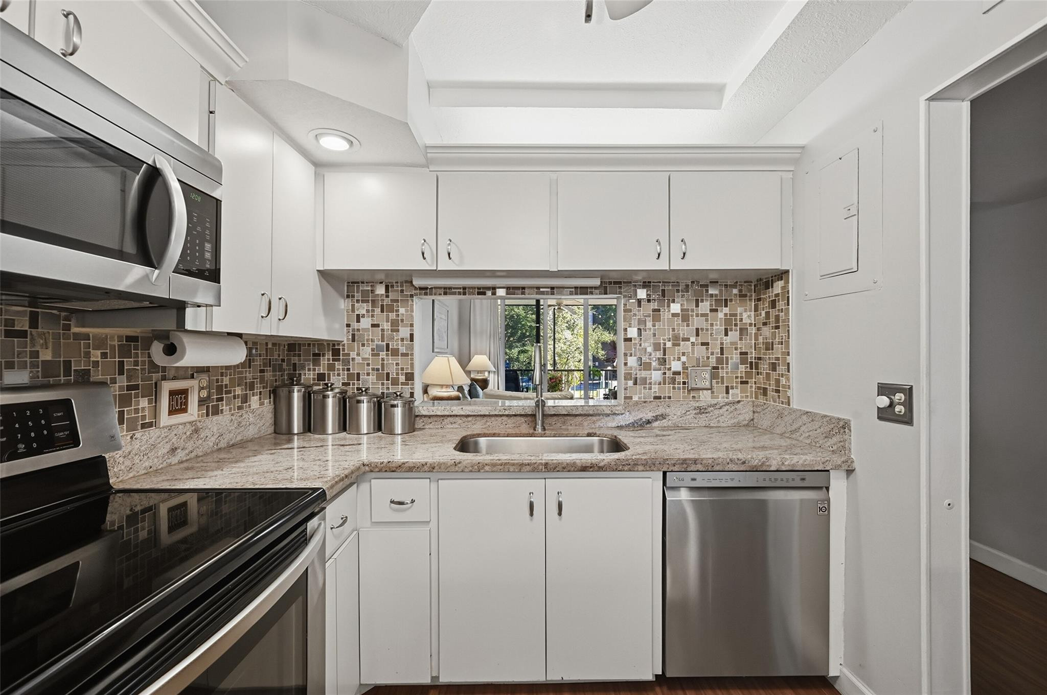 777 S Federal Highway J202