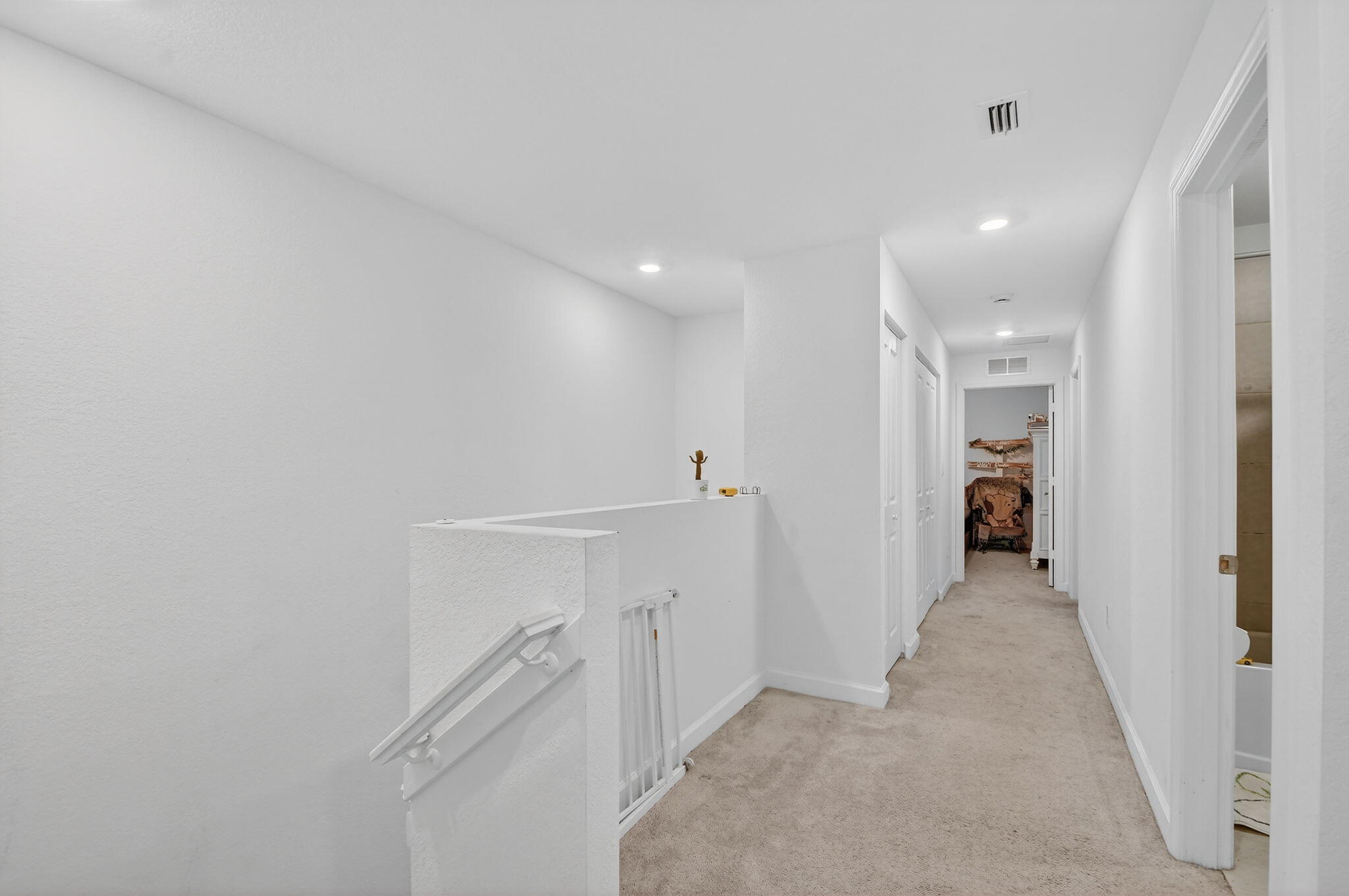 LAKESHORE AT THE FOUNTAINS - Residential