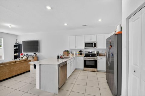 Tiny photo for 4326 Hammock Grove Drive, Lake Worth, FL 33467 (MLS # B26000156)