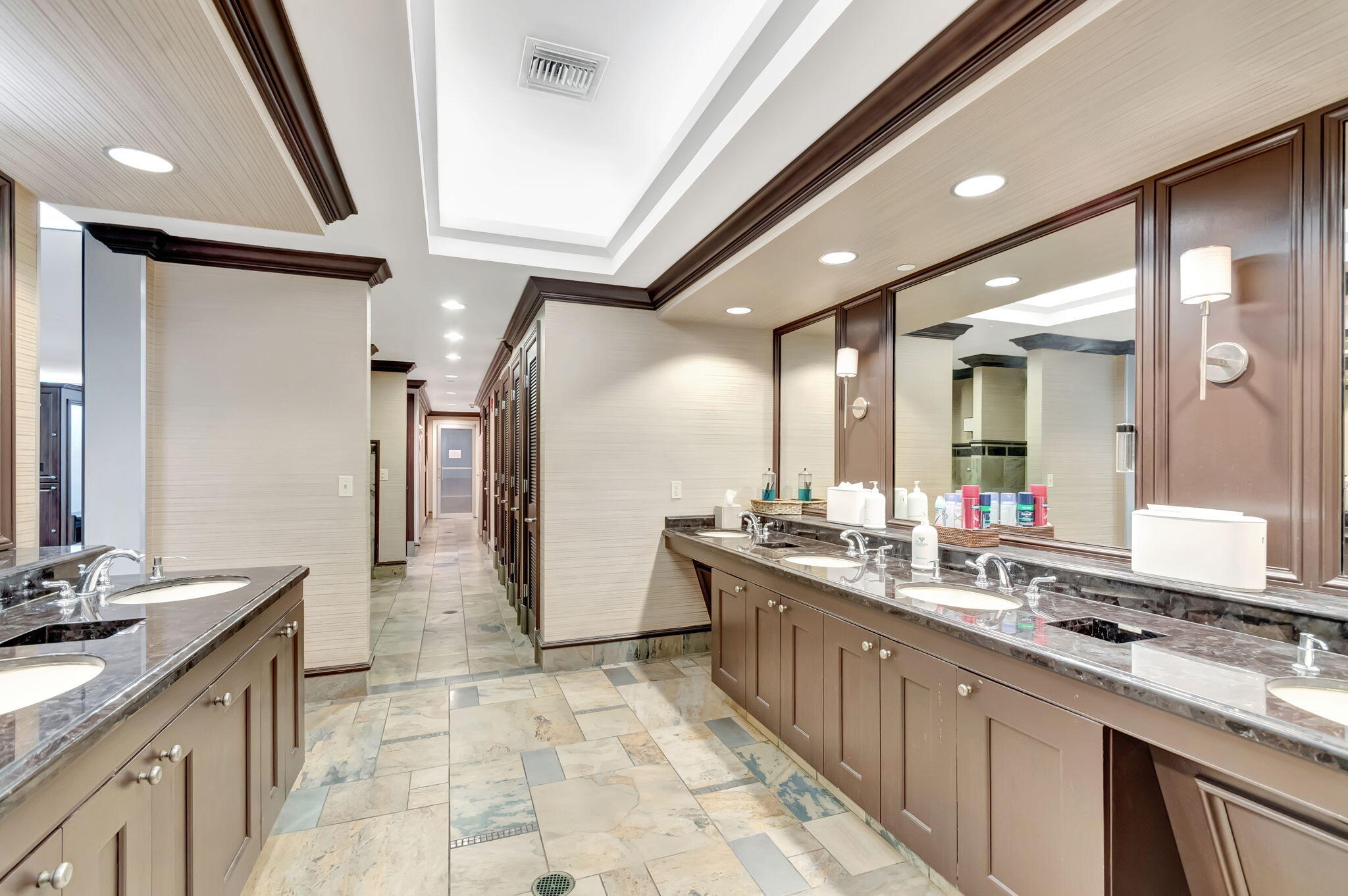 LAKESHORE AT THE FOUNTAINS - Residential