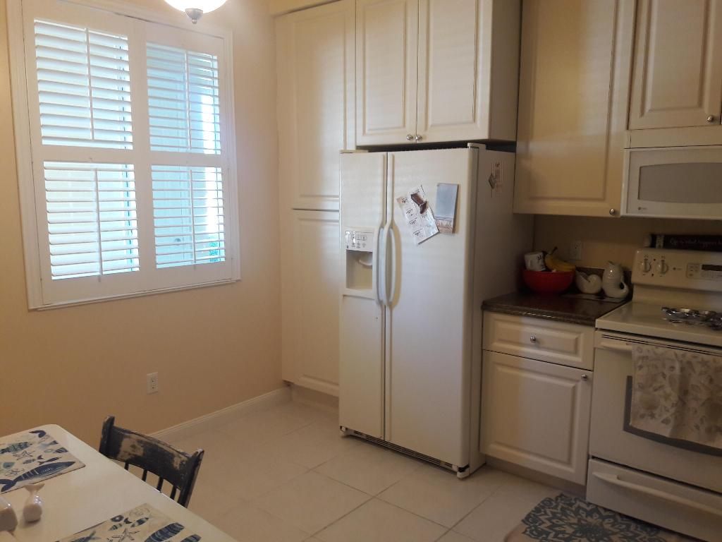 Photo of 37 Harbour Isle Drive E #106, Fort Pierce, FL 34949 (MLS # R11156051)