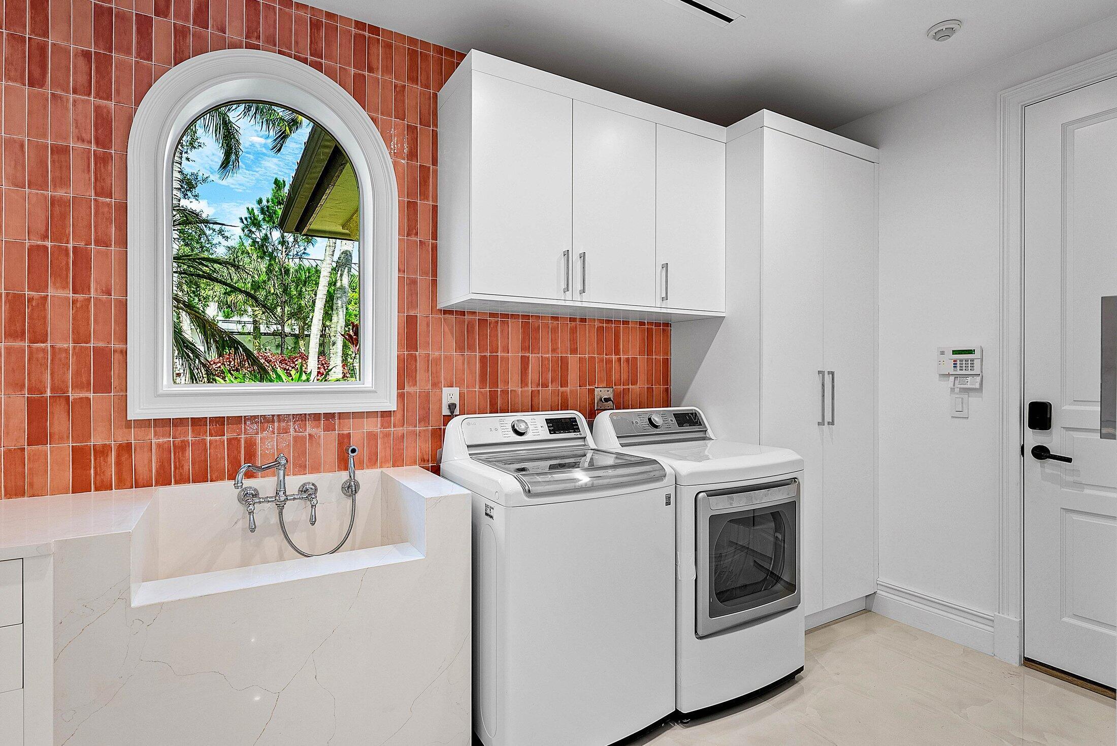 LAKE SHORE ESTATES - Residential