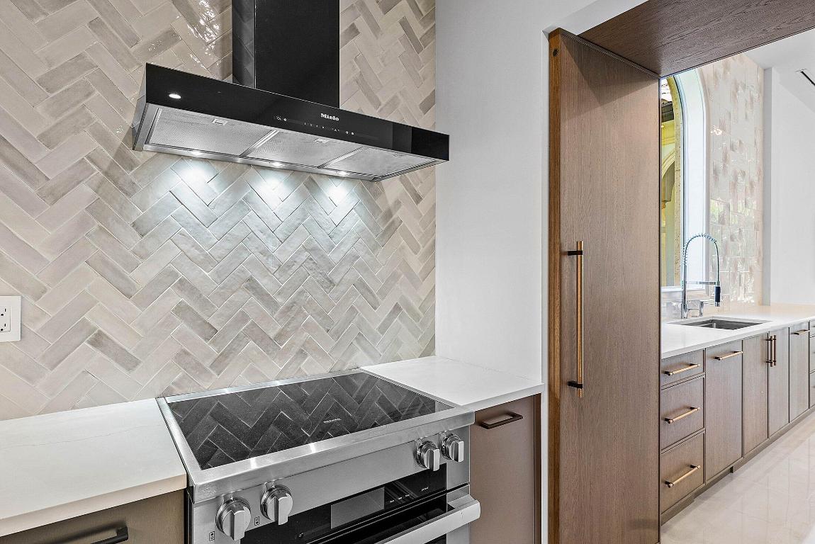 LAKE SHORE ESTATES - Residential