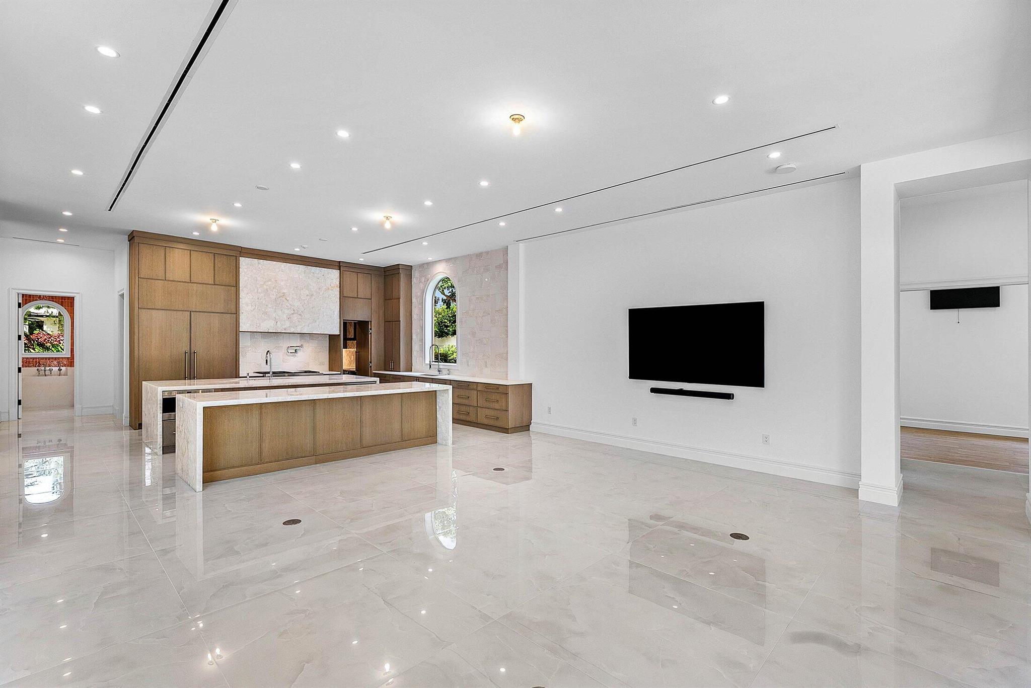 LAKE SHORE ESTATES - Residential