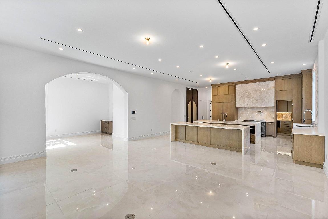 LAKE SHORE ESTATES - Residential