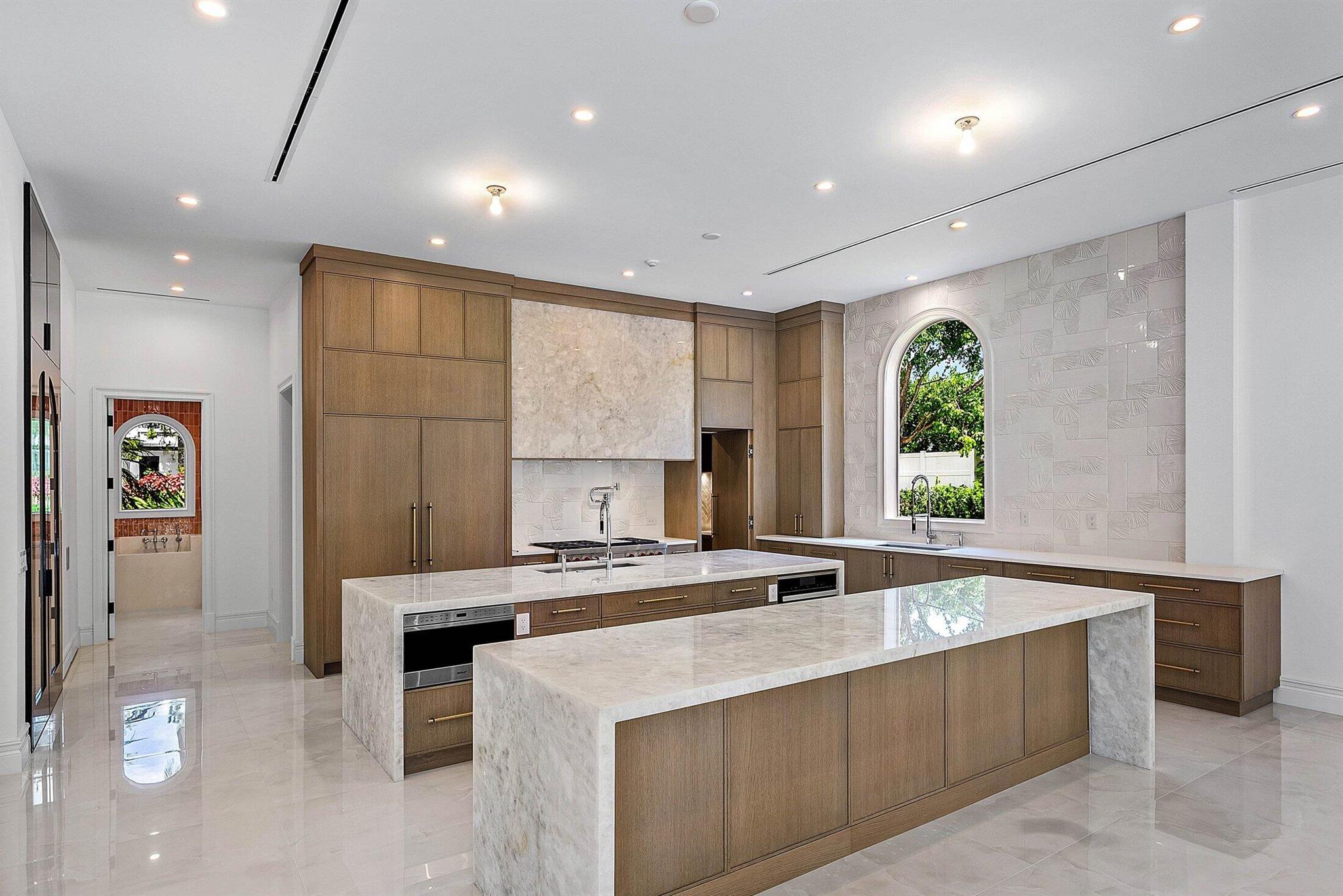 LAKE SHORE ESTATES - Residential